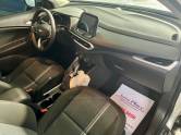 CHEVROLET - TRACKER - 2022/2023 - Prata - R$ 109.900,00