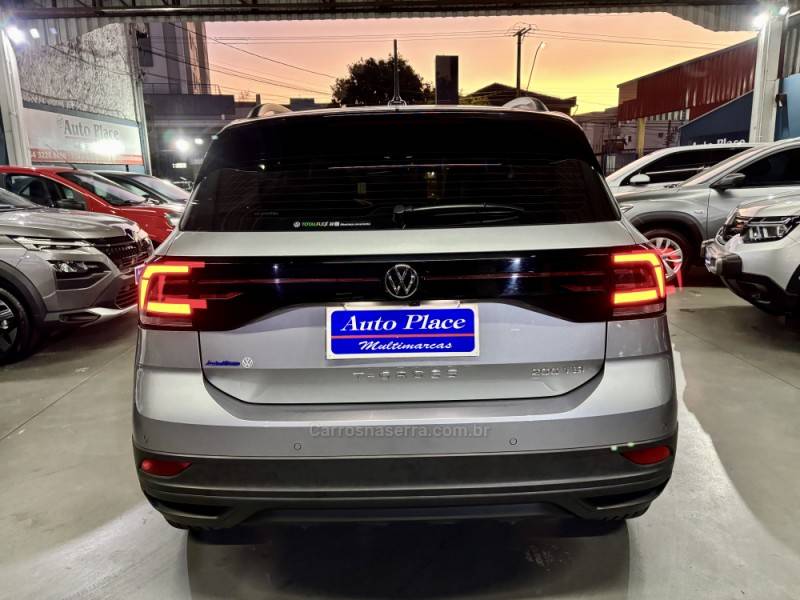 VOLKSWAGEN - T-CROSS - 2023/2024 - Prata - R$ 118.900,00