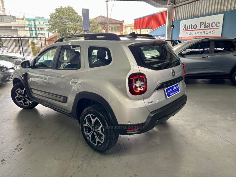RENAULT - DUSTER - 2023/2024 - Prata - R$ 109.900,00