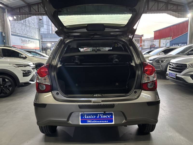 TOYOTA - ETIOS - 2019/2020 - Cinza - Sob Consulta