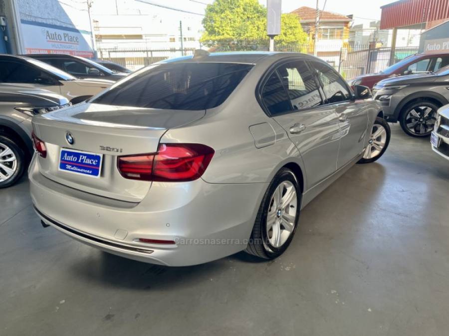 BMW - 320I - 2018/2018 - Prata - R$ 129.900,00