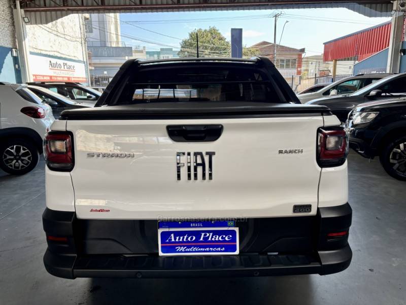 FIAT - STRADA - 2024/2025 - Branca - R$ 135.900,00