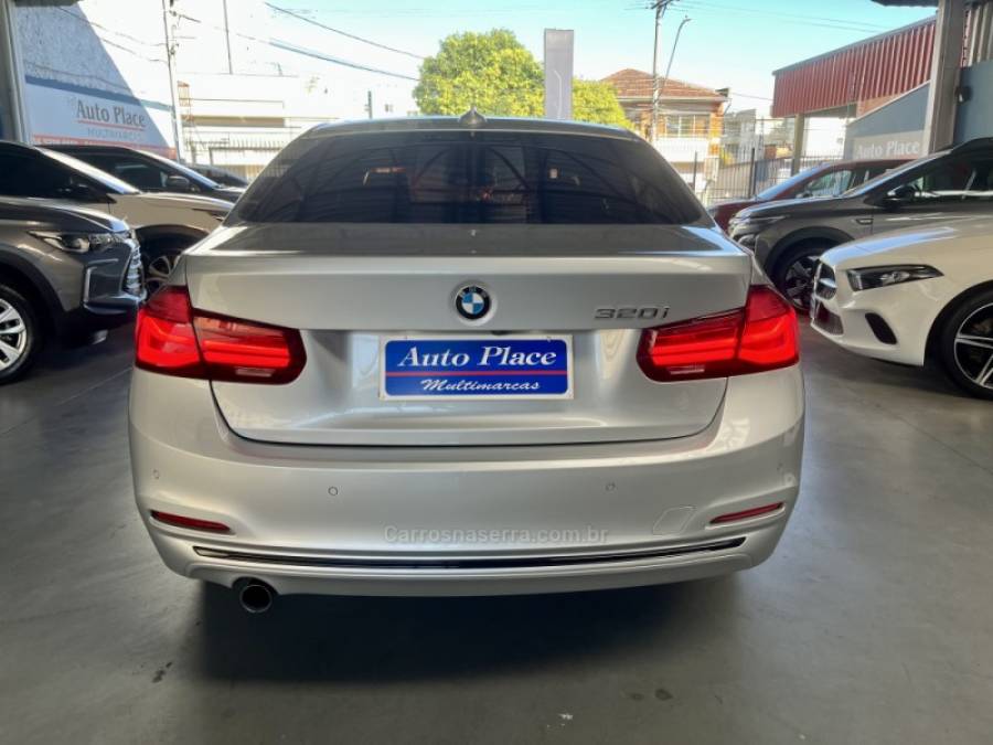 BMW - 320I - 2018/2018 - Prata - R$ 129.900,00