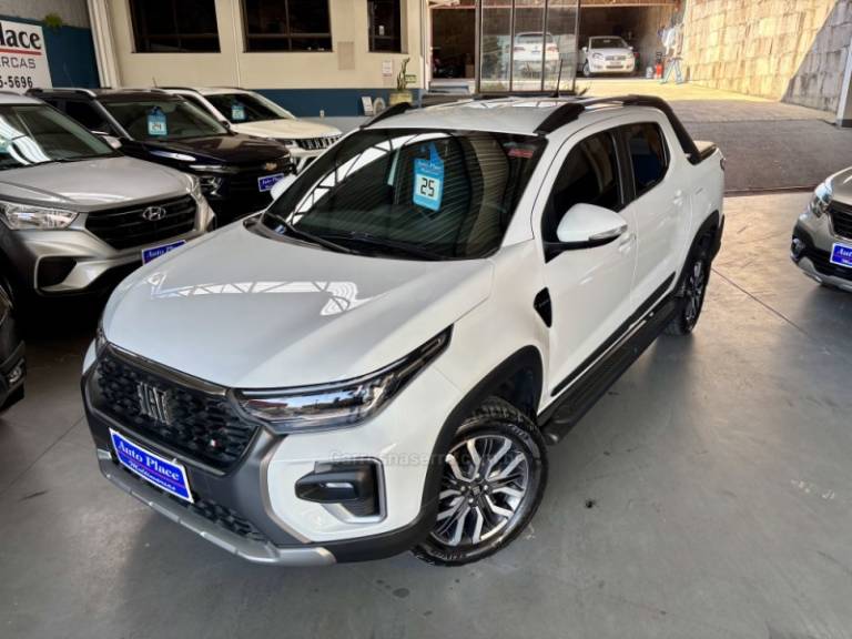 FIAT - STRADA - 2024/2025 - Branca - R$ 135.900,00