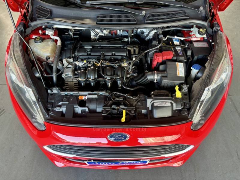 FORD - FIESTA - 2015/2015 - Vermelha - R$ 47.900,00