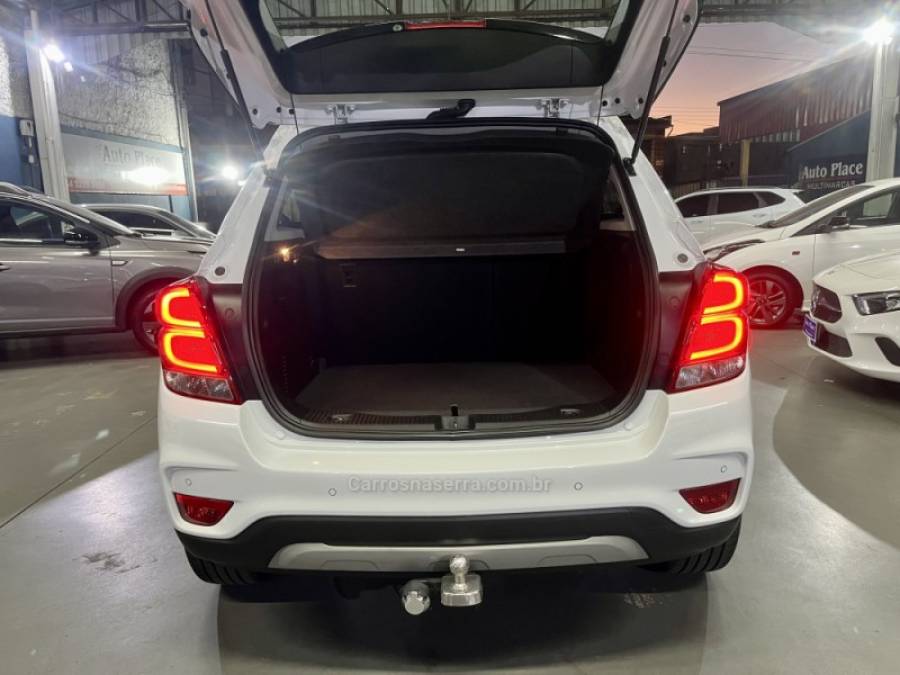 CHEVROLET - TRACKER - 2017/2018 - Branca - R$ 94.900,00