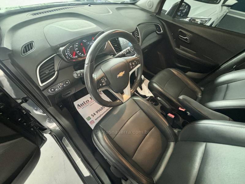 CHEVROLET - TRACKER - 2018/2019 - Cinza - R$ 90.900,00