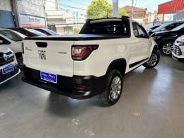 FIAT - STRADA - 2021/2022 - Branca - R$ 81.900,00