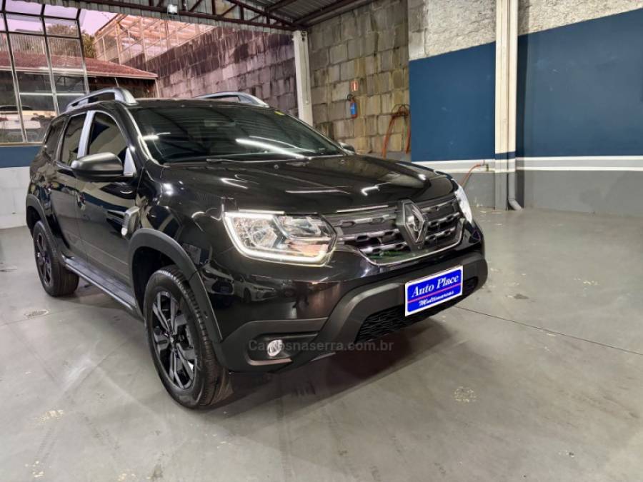 RENAULT - DUSTER - 2022/2023 - Preta - R$ 109.900,00