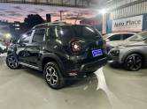 RENAULT - DUSTER - 2022/2023 - Preta - R$ 108.900,00