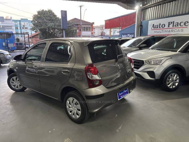 TOYOTA - ETIOS - 2019/2020 - Cinza - Sob Consulta