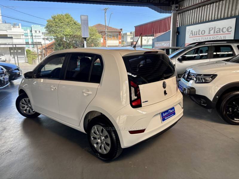 VOLKSWAGEN - UP - 2019/2020 - Branca - R$ 62.900,00
