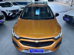 CHEVROLET - ONIX - 2016/2017 - Laranja - R$ 61.900,00