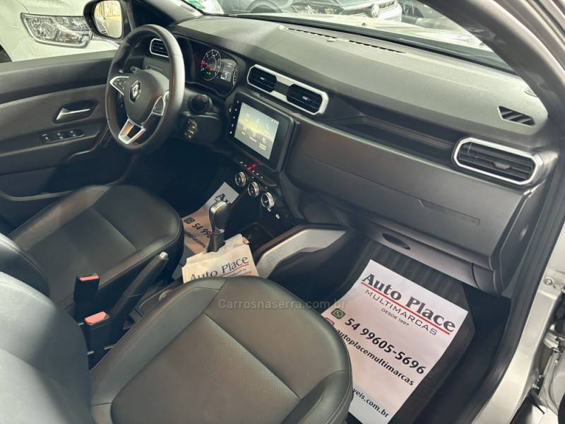 RENAULT - DUSTER - 2023/2024 - Prata - R$ 109.900,00
