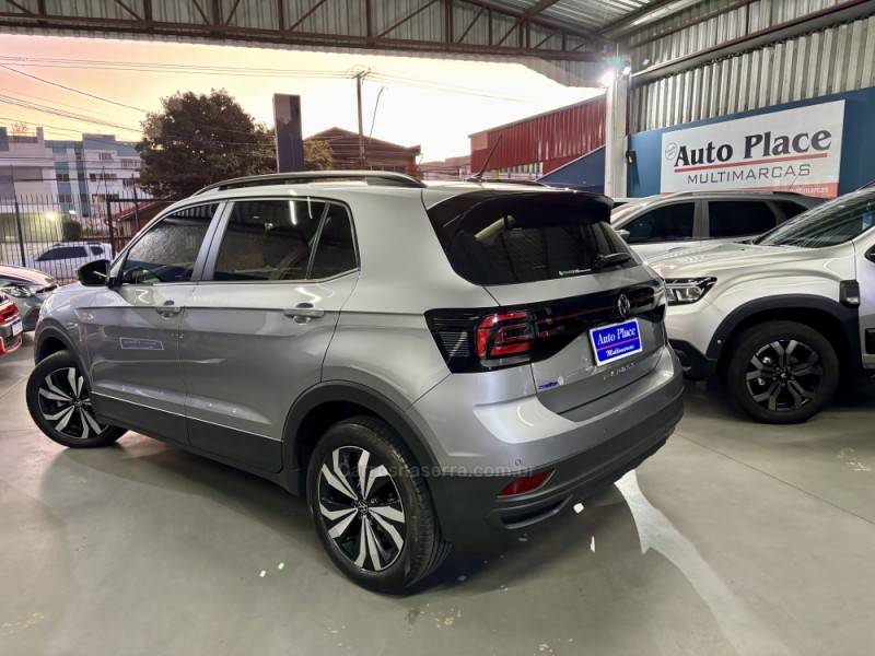 VOLKSWAGEN - T-CROSS - 2023/2024 - Prata - R$ 118.900,00