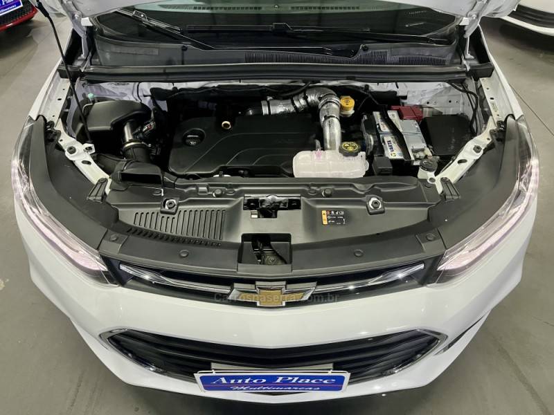 CHEVROLET - TRACKER - 2017/2018 - Branca - R$ 92.900,00