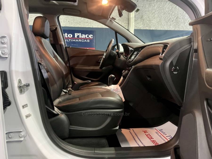 CHEVROLET - TRACKER - 2017/2018 - Branca - R$ 94.900,00