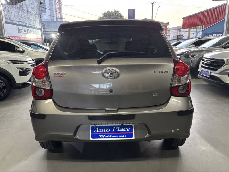 TOYOTA - ETIOS - 2019/2020 - Cinza - Sob Consulta
