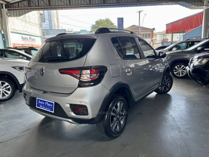 RENAULT - SANDERO - 2021/2022 - Prata - Sob Consulta