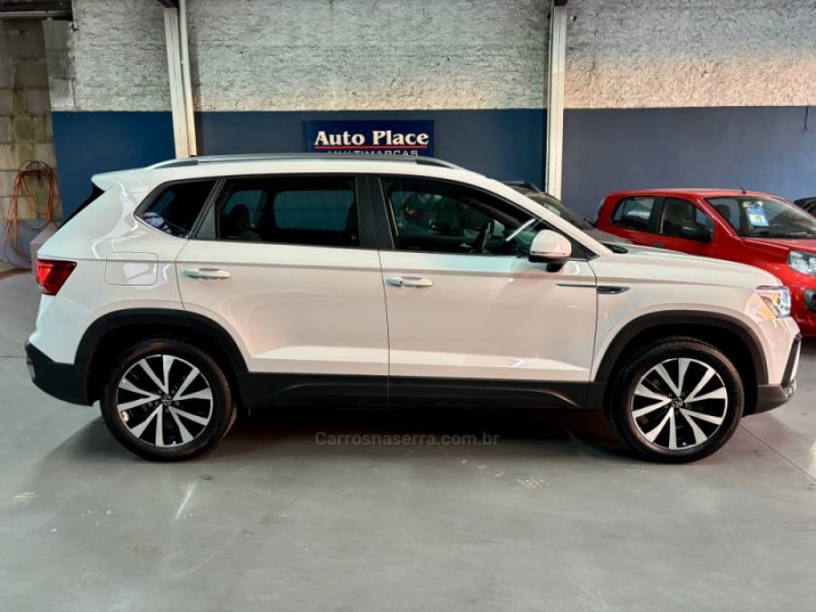 VOLKSWAGEN - TAOS - 2022/2022 - Branca - R$ 159.900,00