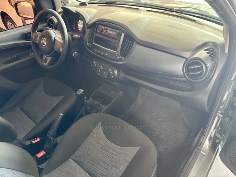 FIAT - UNO - 2017/2017 - Cinza - R$ 39.900,00