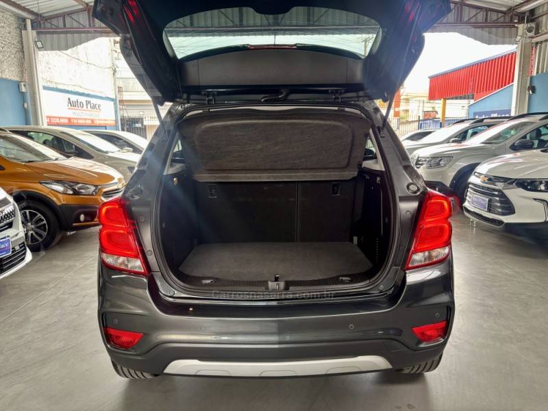 CHEVROLET - TRACKER - 2018/2019 - Cinza - R$ 90.900,00