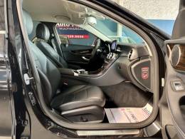 MERCEDES-BENZ - C 180 - 2017/2017 - Preta - R$ 129.900,00