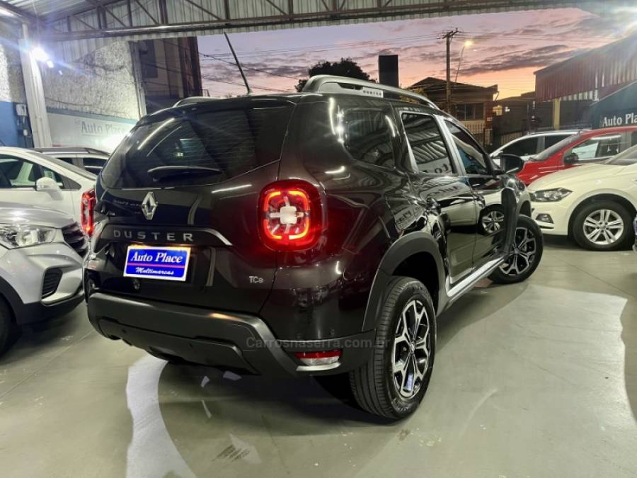 RENAULT - DUSTER - 2022/2023 - Preta - R$ 108.900,00