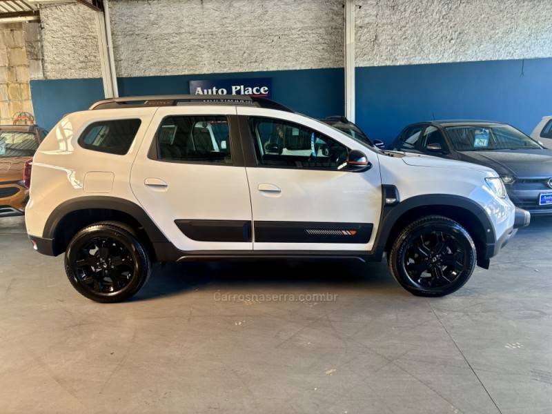 RENAULT - DUSTER - 2025/2026 - Branca - R$ 129.900,00