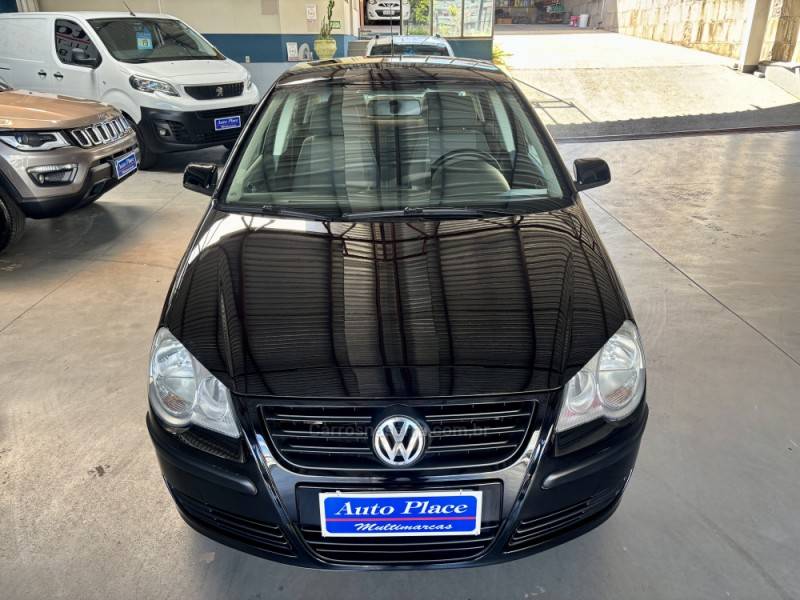 VOLKSWAGEN - POLO SEDAN - 2007/2008 - Preta - R$ 33.900,00