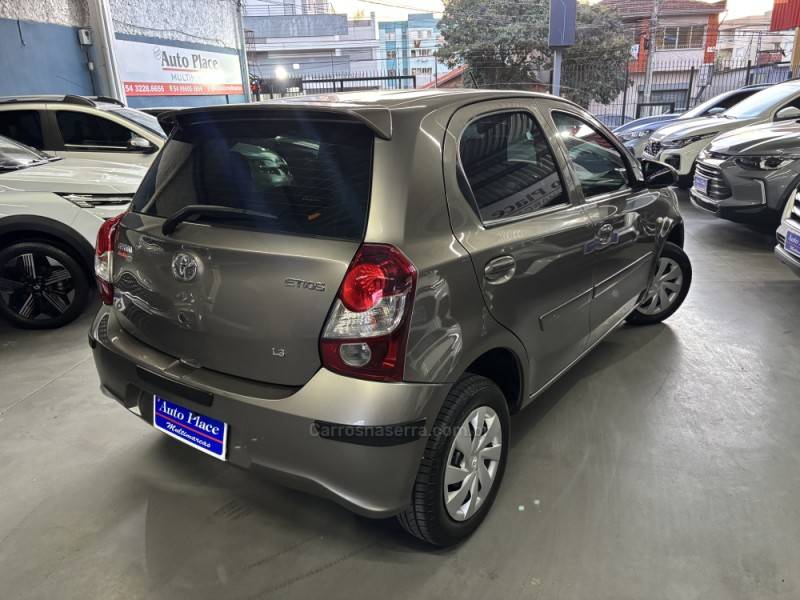 TOYOTA - ETIOS - 2019/2020 - Cinza - Sob Consulta