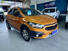 CHEVROLET - ONIX - 2016/2017 - Laranja - R$ 61.900,00
