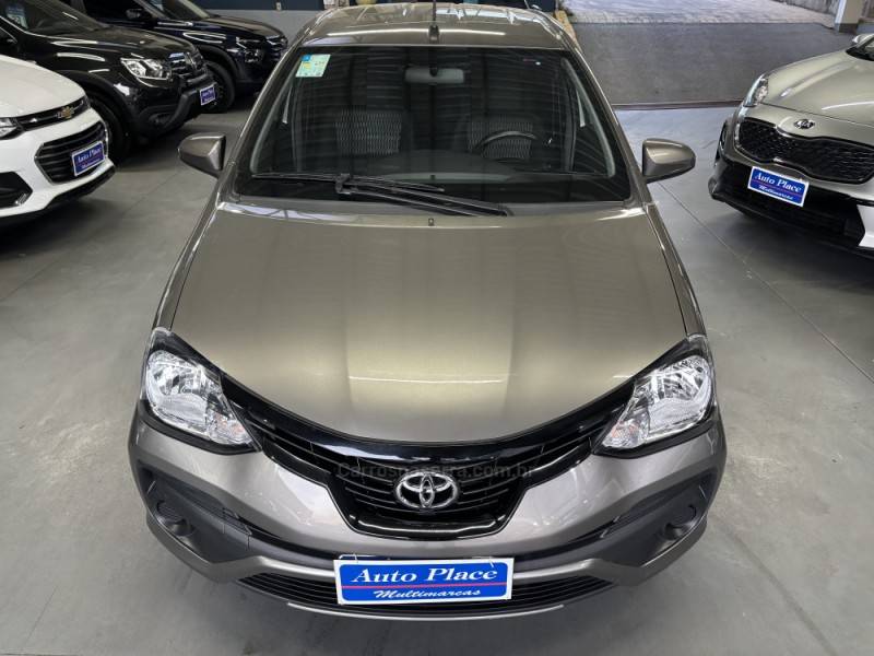 TOYOTA - ETIOS - 2019/2020 - Cinza - Sob Consulta