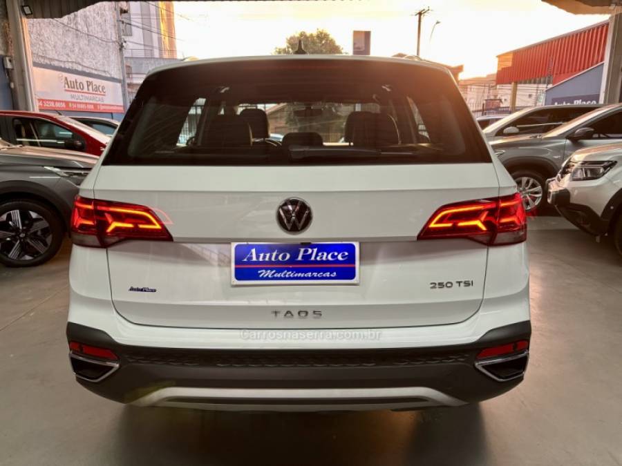 VOLKSWAGEN - TAOS - 2022/2022 - Branca - R$ 159.900,00