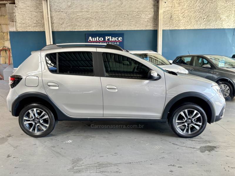 RENAULT - SANDERO - 2021/2022 - Prata - Sob Consulta