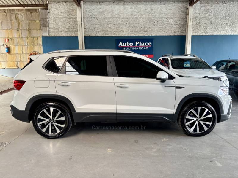VOLKSWAGEN - TAOS - 2022/2022 - Branca - R$ 153.900,00
