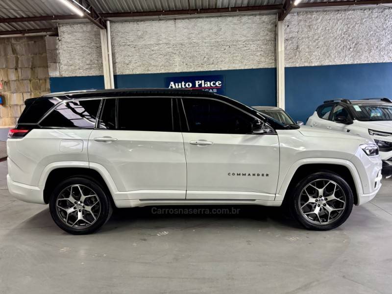 JEEP - COMMANDER - 2022/2022 - Branca - R$ 185.900,00