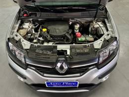 RENAULT - SANDERO - 2015/2016 - Prata - R$ 44.900,00