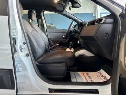 RENAULT - DUSTER - 2025/2026 - Branca - R$ 129.900,00