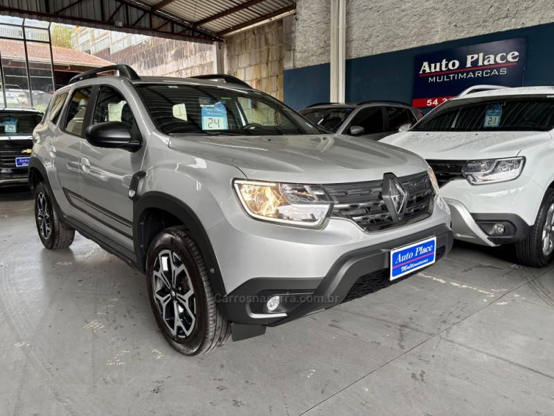 RENAULT - DUSTER - 2023/2024 - Prata - R$ 109.900,00