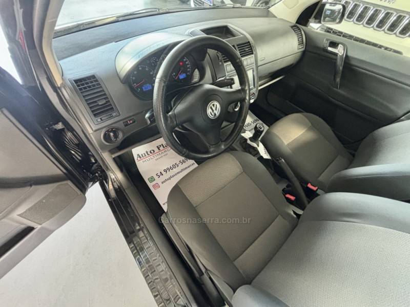 VOLKSWAGEN - POLO SEDAN - 2007/2008 - Preta - R$ 33.900,00