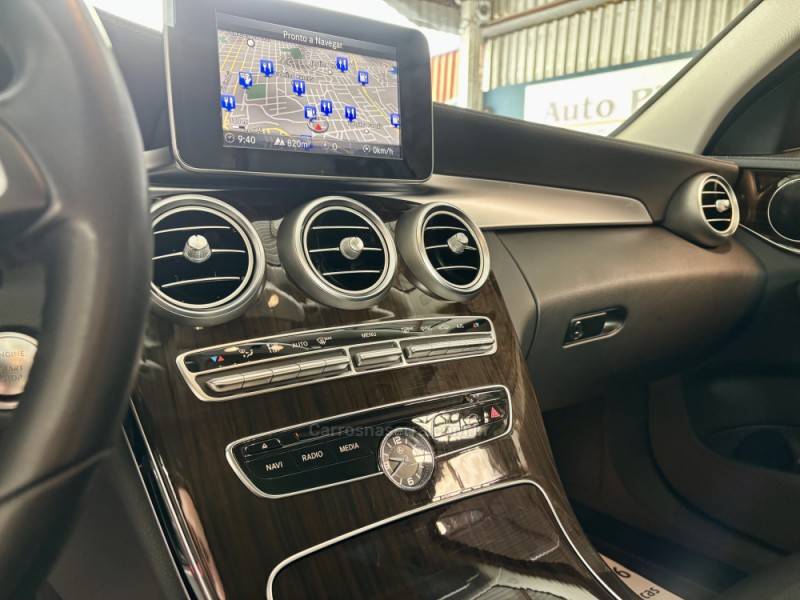MERCEDES-BENZ - C 180 - 2017/2017 - Preta - R$ 129.900,00