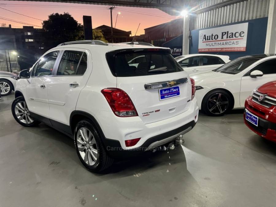 CHEVROLET - TRACKER - 2017/2018 - Branca - R$ 94.900,00